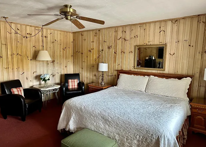 Azalea Garden Inn