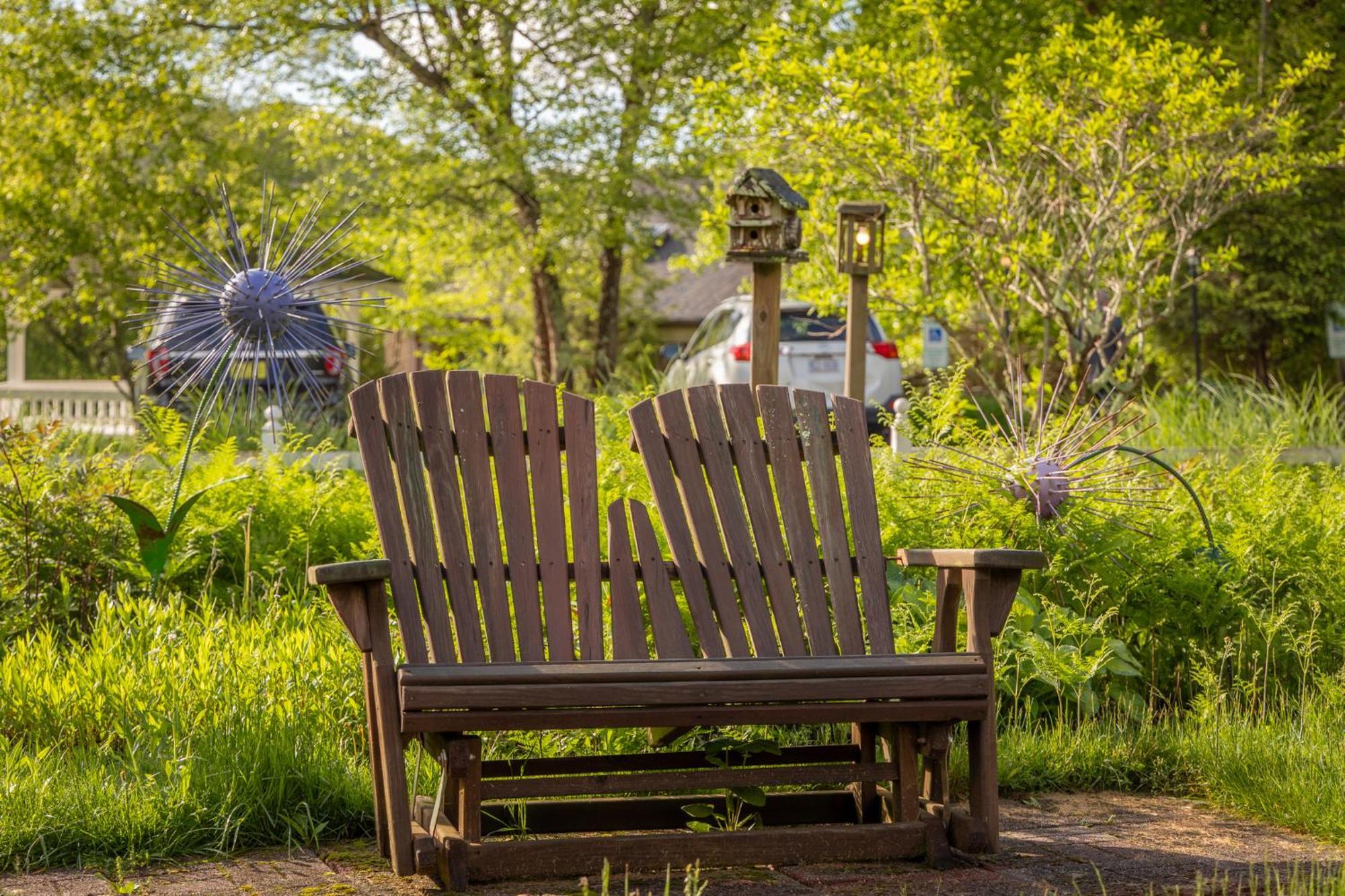 Inn Azalea Garden *